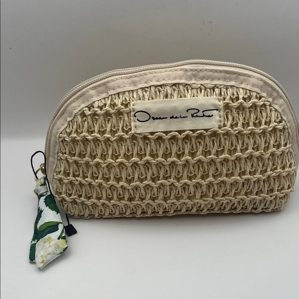 NWOT Oscar De La Renta Straw Mini Travel - Cosmetic Pouch